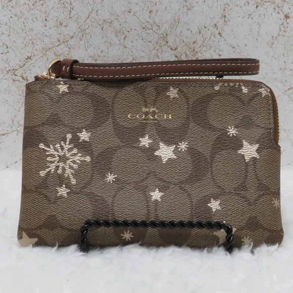 Coach wallet stars hotsell